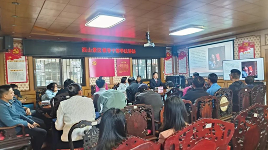 普法强基丨西山检察普法宣传进景区，守护每位游客的“诗和远方”
