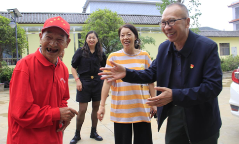 杨成林到云南祥云县赴乡镇“走基层、听民意、汇众智、优作风”
