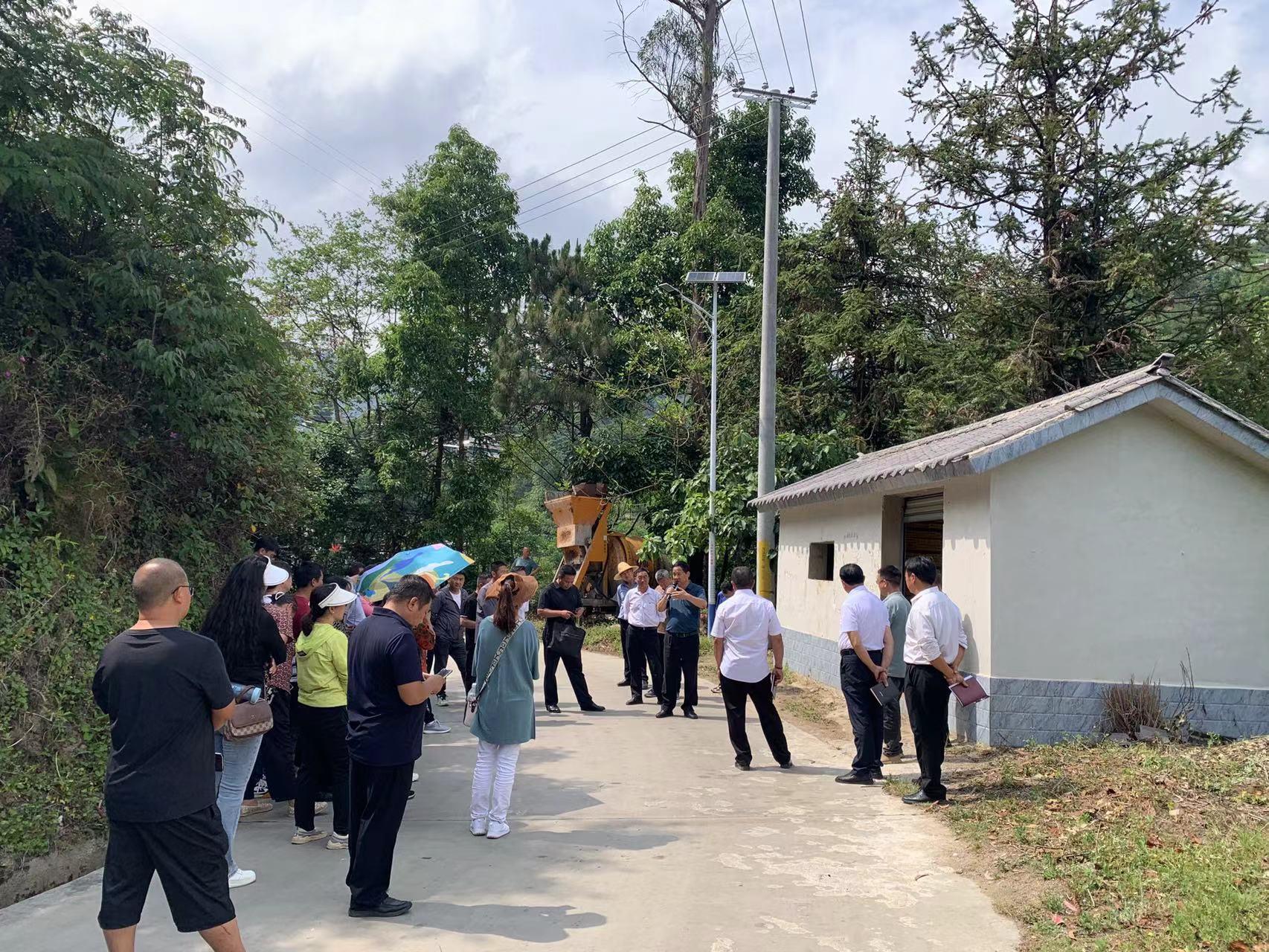 凤山镇水箐村：推进垃圾分类 扮靓美丽乡村