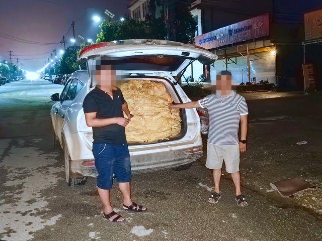 凤庆县公安局营盘派出所查获一起非法 运输烤烟烟叶案